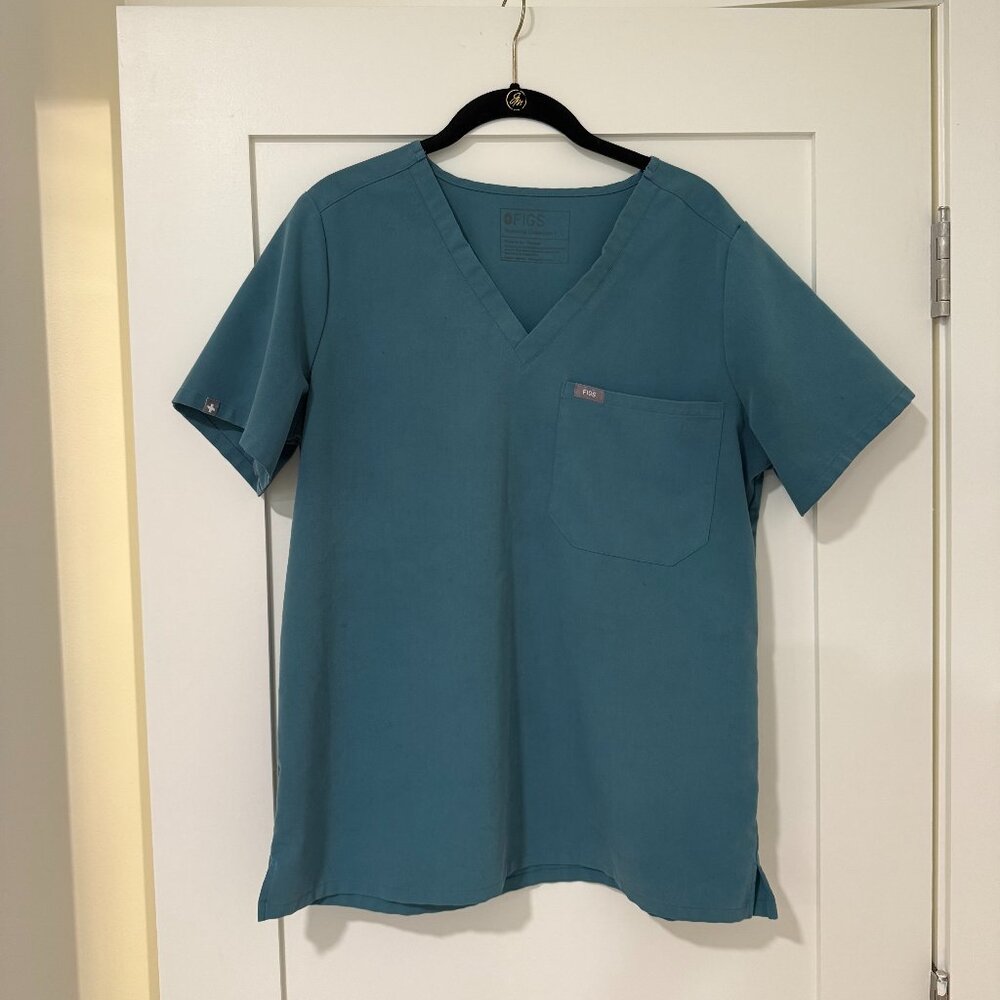 FIGS women's Hydrogreen Catarina™ - One-Pocket Scrub Top - L